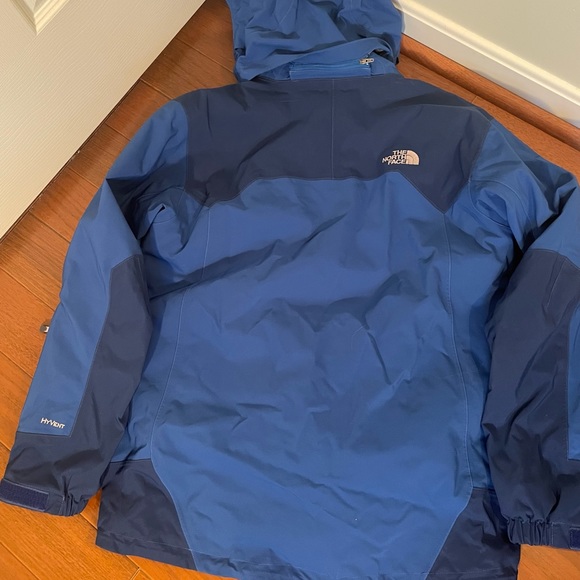 North Face Recco Winter Sports Coat, Mens Medium Blue/Gray Nylon/Polyester, USED - Picture 2 of 8